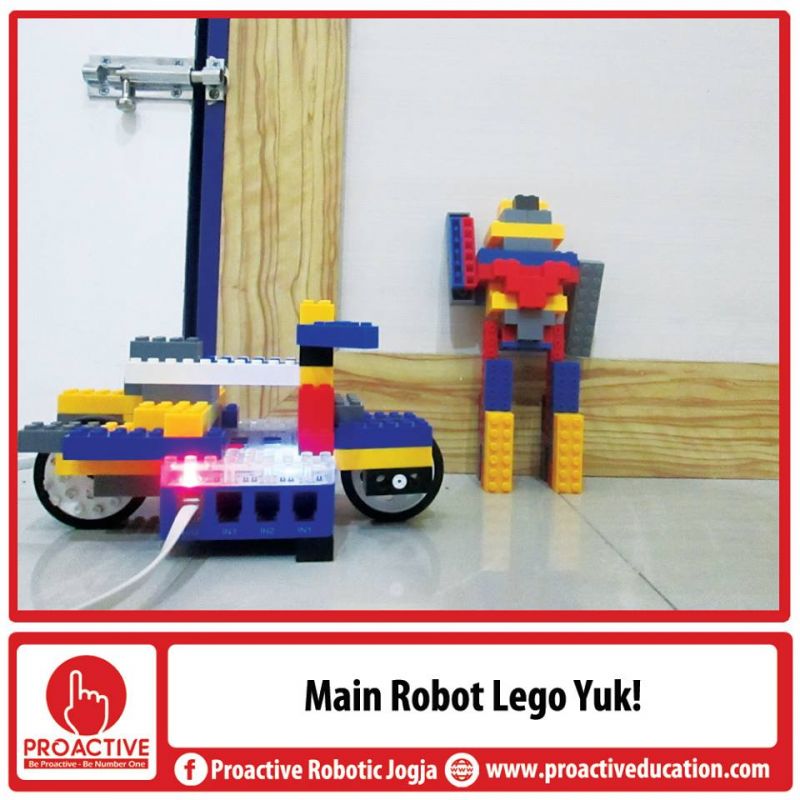 Kelas Robotik Assembling atau Merakit#|#|#Salah satu Bentuk Robot kelas Assembling yang sudah berhasil dibuat siswa. Di kelas ini siswa juga mulai diperkenalkan berbagai sensor.|||0.11111111111111