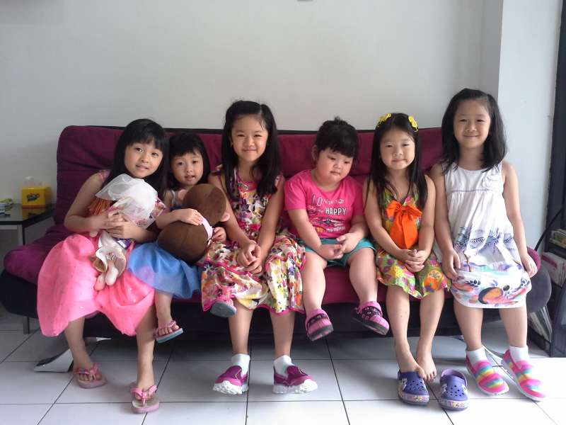 Interaksi Murid di Lobi Magic English#|#|#|||0